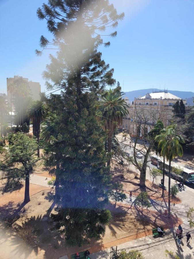 Leguizamon Plaza Deluxe Apartment Salta Bagian luar foto
